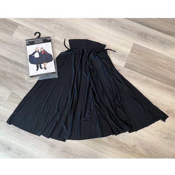 Black Cape with Collar - Children's Costume Accessory - Picture 5 of 6